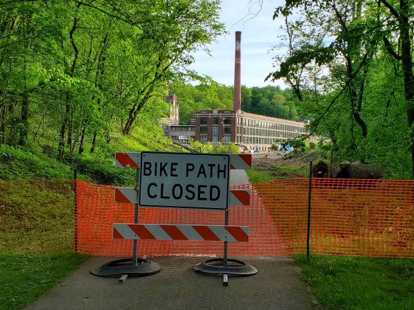 2022.05 TrailClosed sign Grandin 600