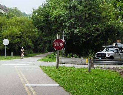2013.07.28 GrandinRd intersection 533x400