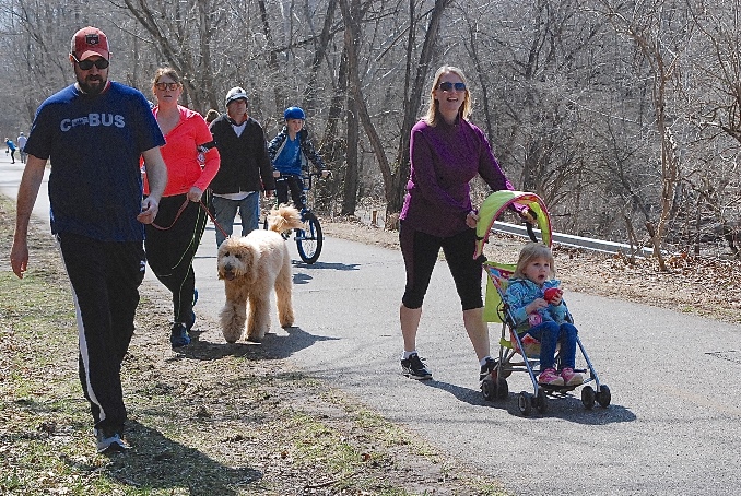 Multi use trail people 678
